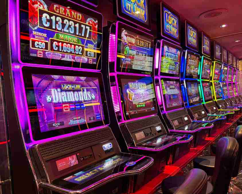 Ultimate Guide to Slot Machines at Kings Chance Casino